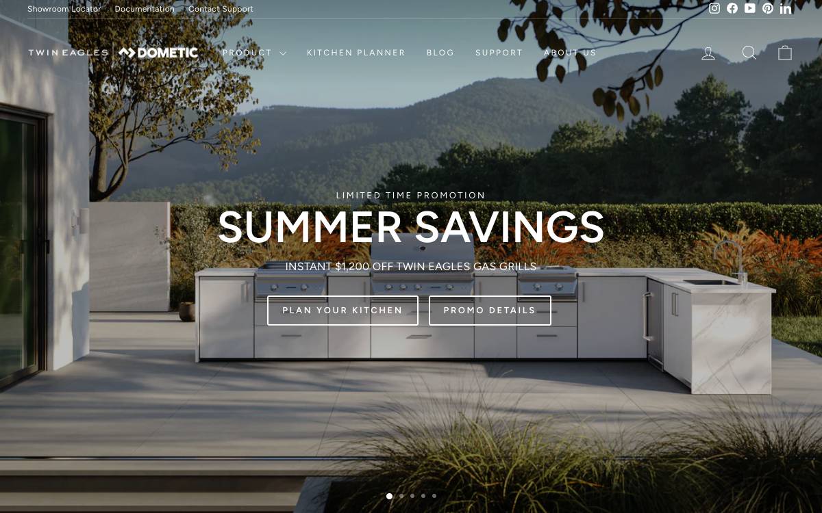 Screenshot of the website reached at twineaglesgrills.com